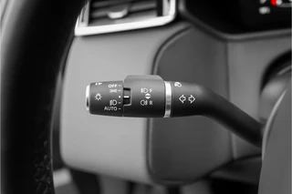 Land Rover Range Rover Velar – thumbnail 43