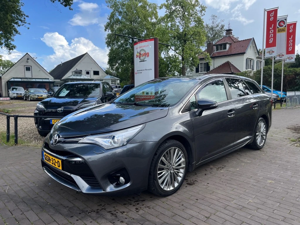 Toyota Avensis – foto 1