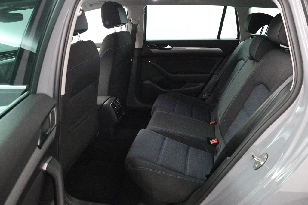 Volkswagen Passat – foto 17