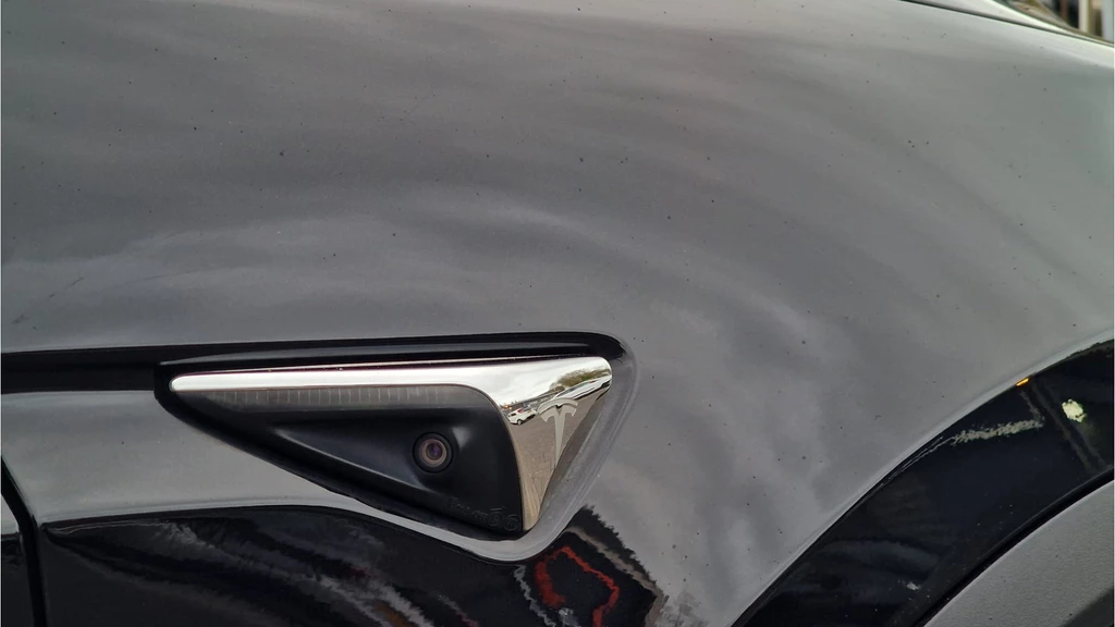 Tesla Model X – foto 24