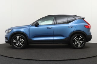 Volvo XC40 – thumbnail 2