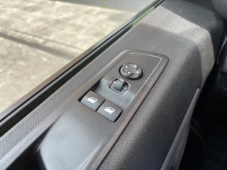 Opel Vivaro – thumbnail 23
