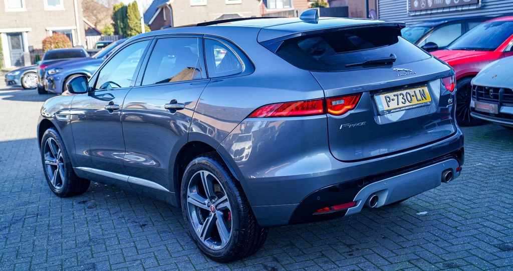 Jaguar F-PACE – foto 4