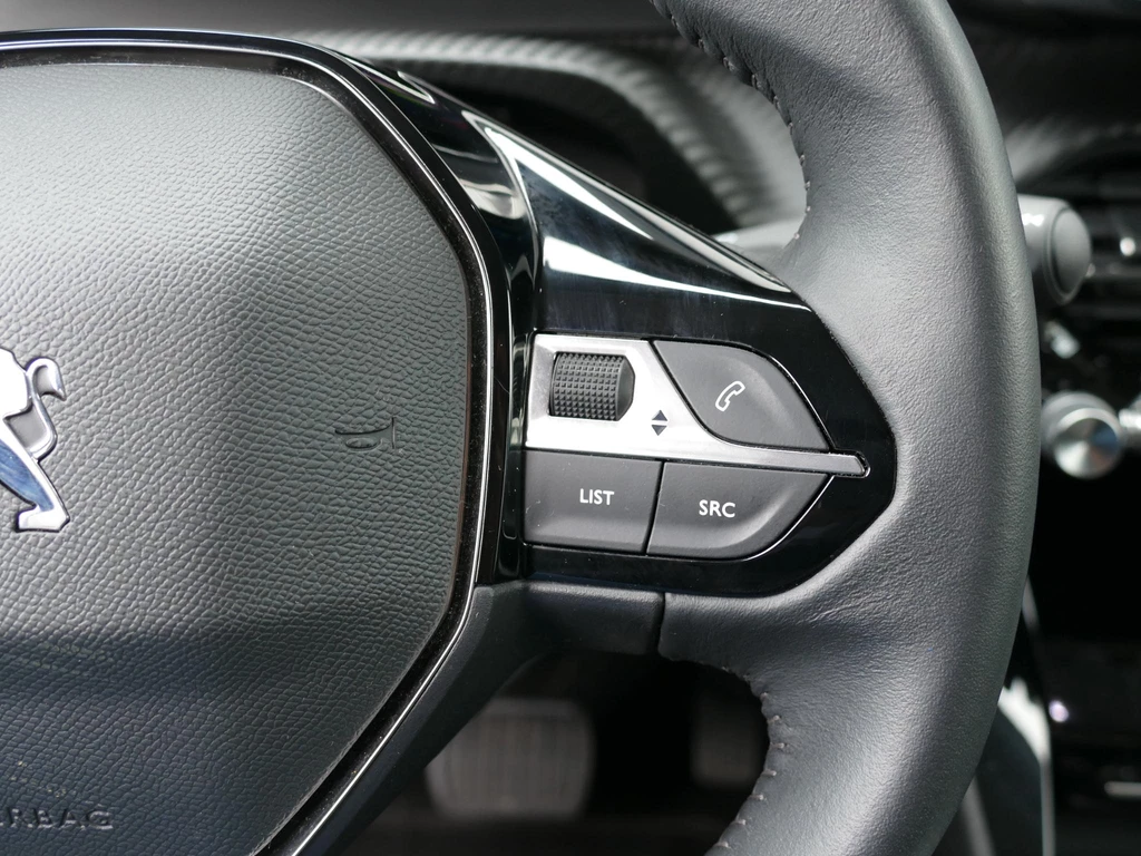 Peugeot e-2008 – foto 11