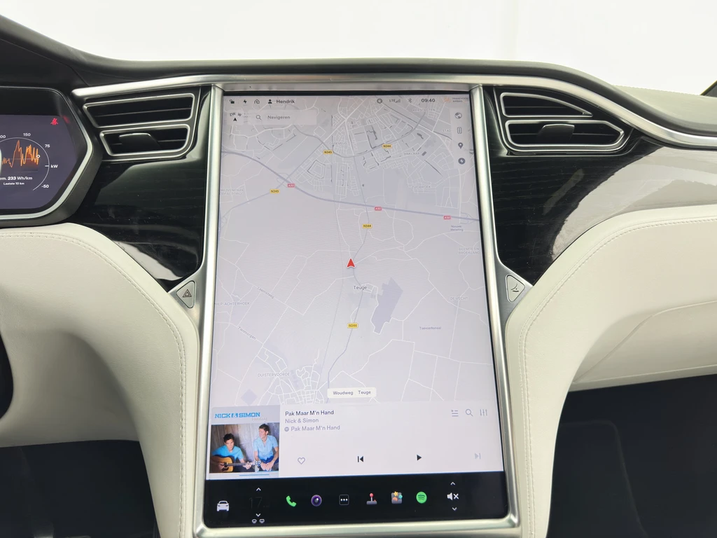 Tesla Model X – foto 17