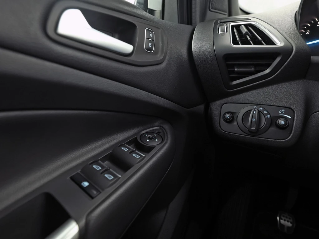 Ford Kuga – foto 36