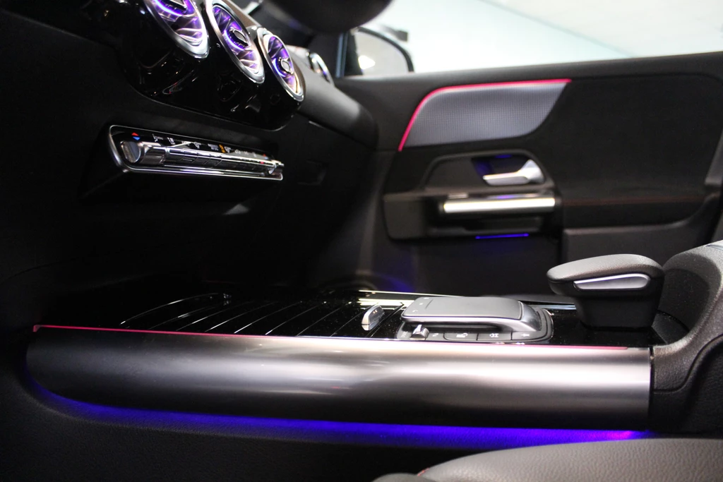 Mercedes-Benz EQA – foto 26