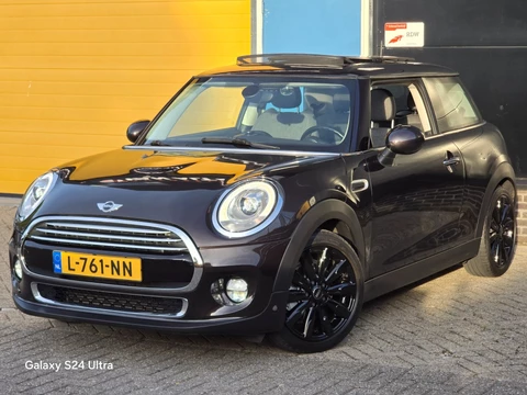 Mini 3-Deurs 1.5 Cooper Chili Serious Business / Open Panoramadak / Navi / Ecc / Elek Pakket / Cruise Control / Sportstoelen / Led