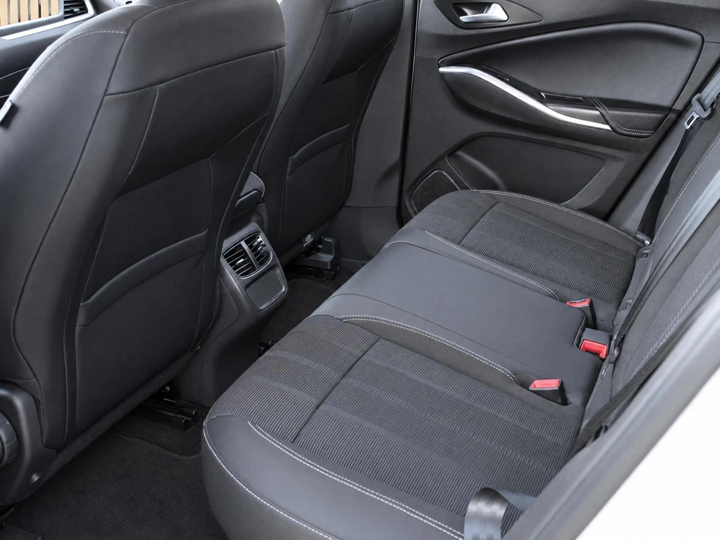 Opel Grandland – foto 17