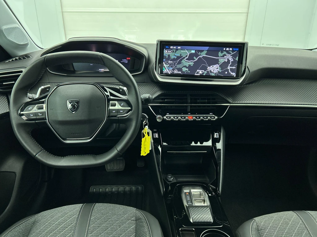 Peugeot 208 – foto 6
