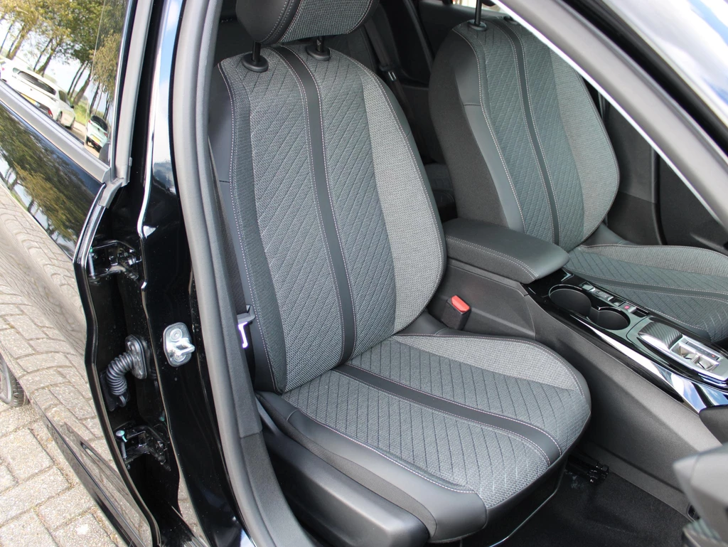 Peugeot 208 – foto 13