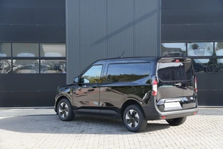 Ford E-Transit Courier – thumbnail 3