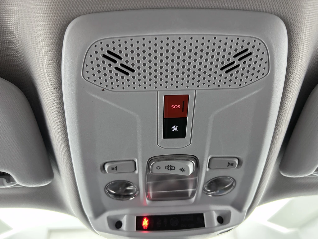 Peugeot e-2008 – foto 9