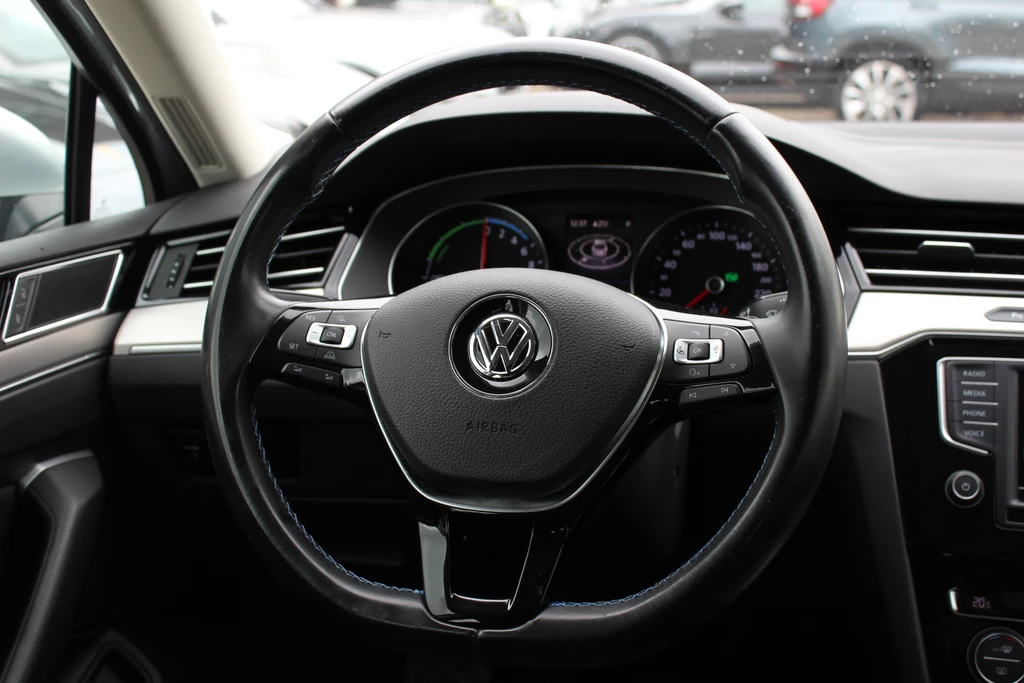Volkswagen Passat – foto 19