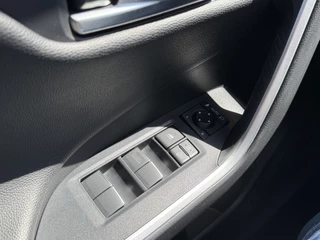 Toyota RAV4 – thumbnail 13