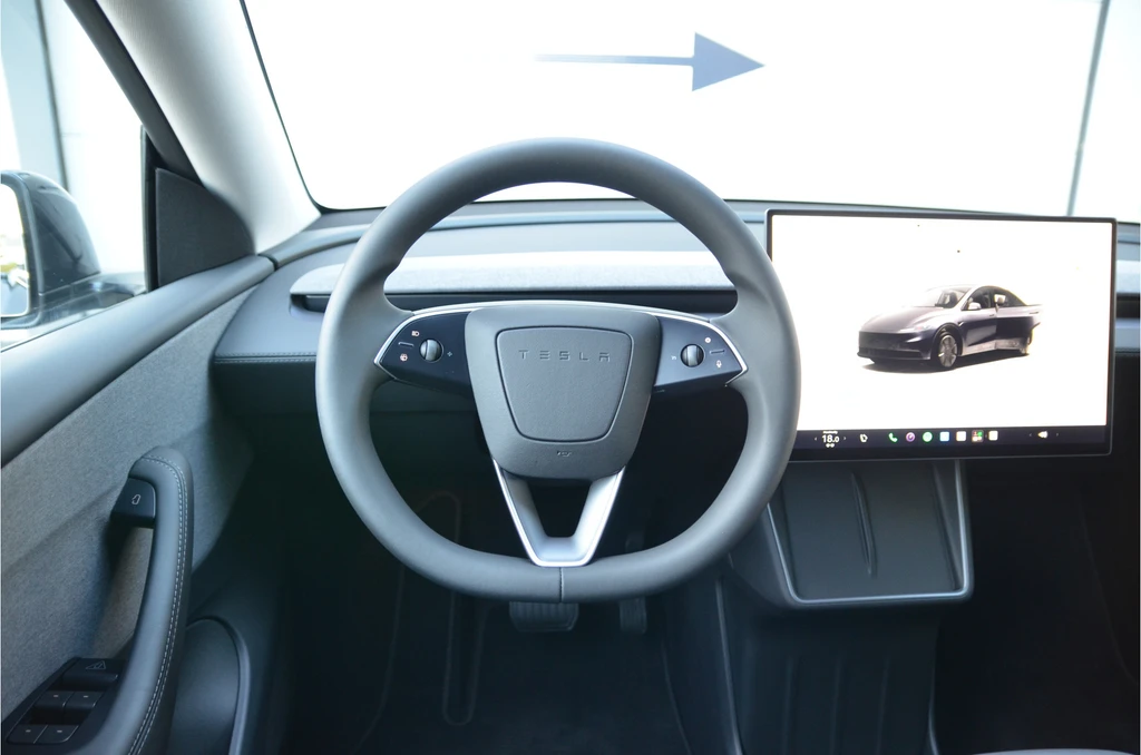 Tesla Model Y – foto 14