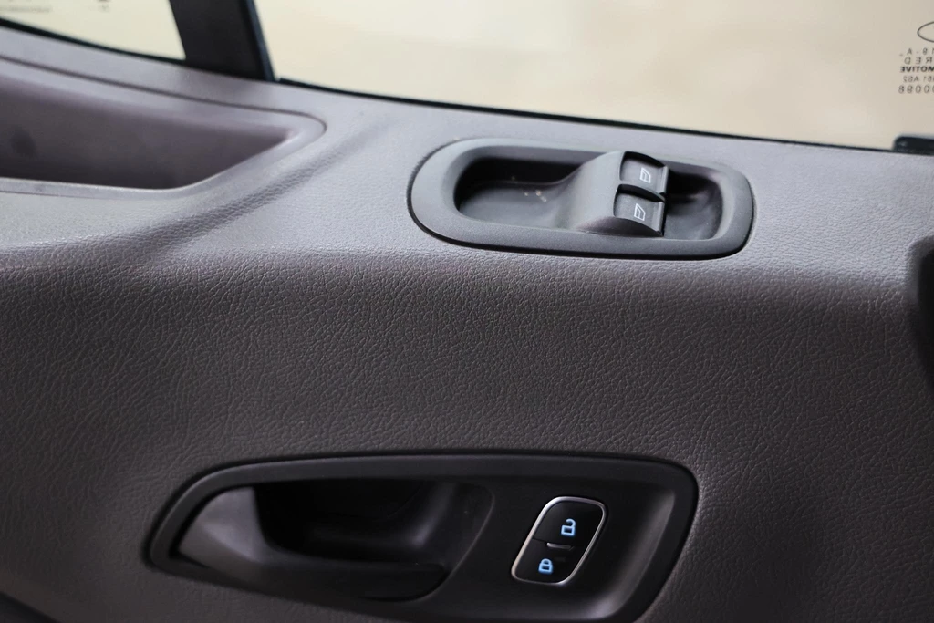 Ford E-Transit – foto 17