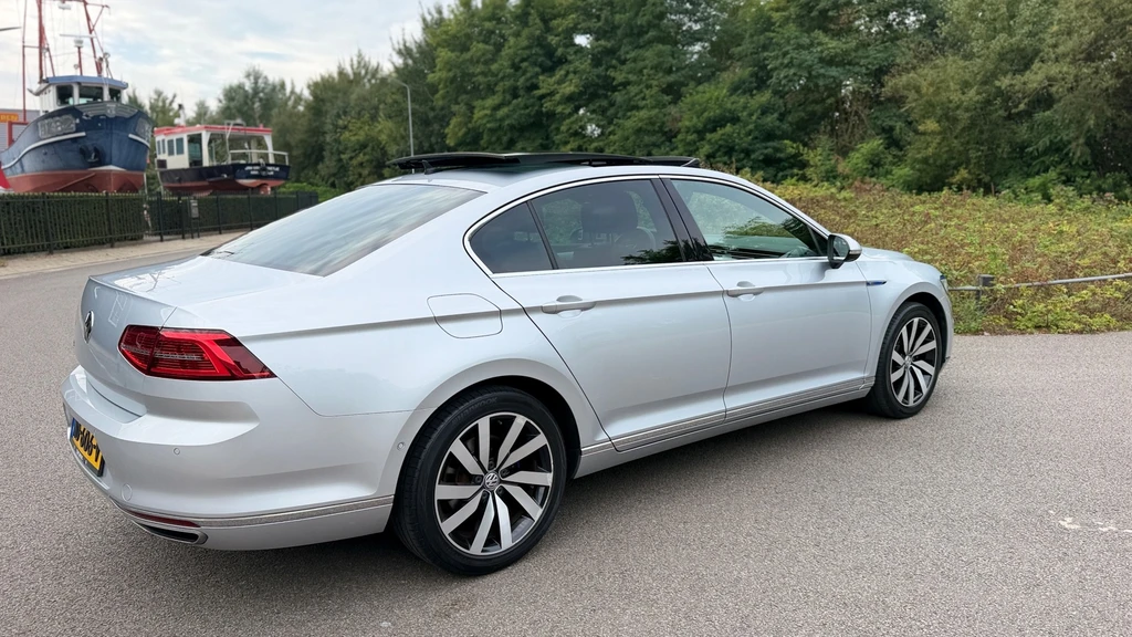 Volkswagen Passat – foto 7