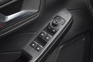 Ford Kuga – thumbnail 22