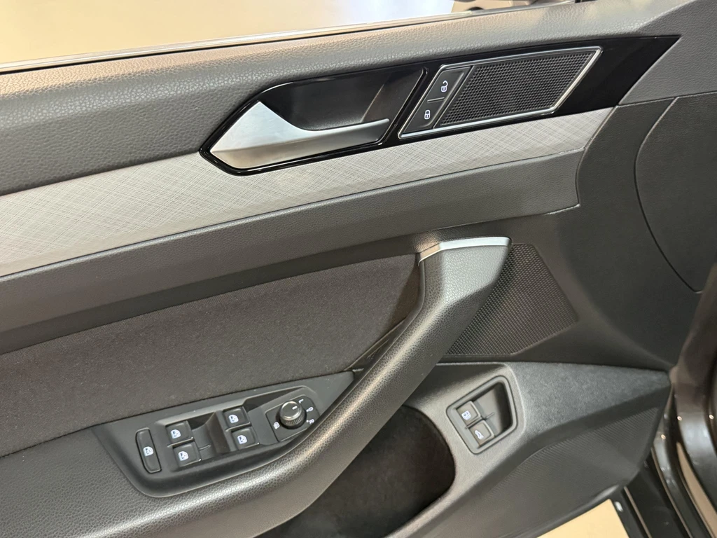 Volkswagen Passat – foto 16