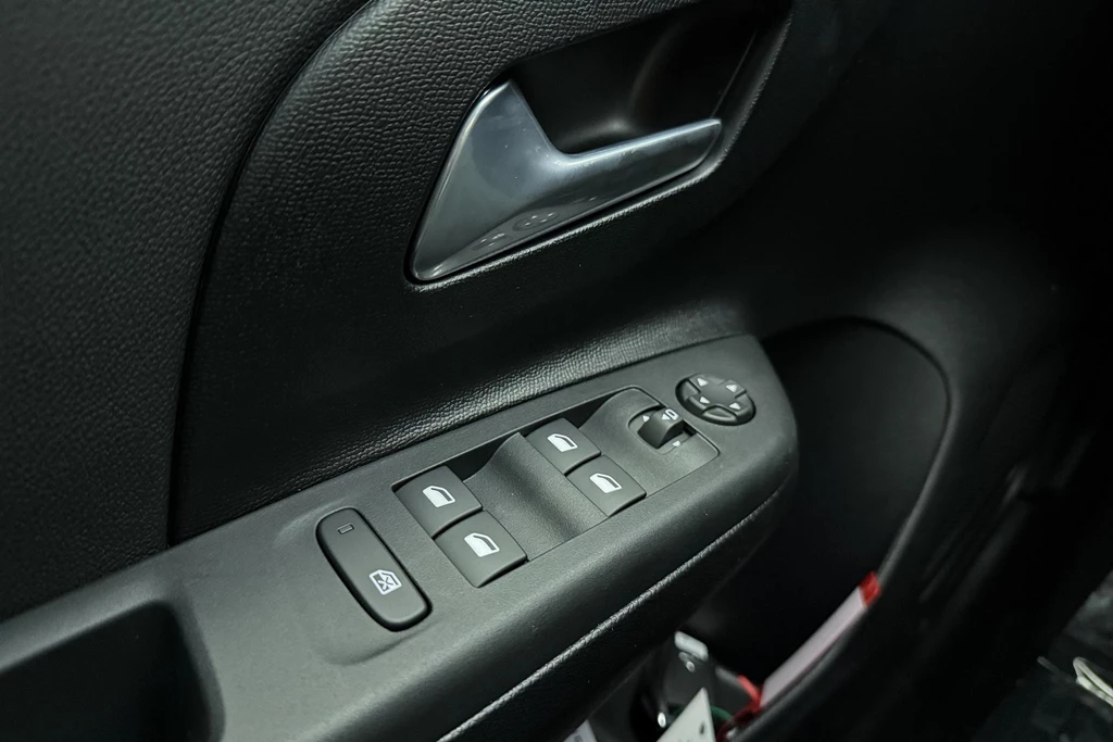 Opel Corsa-e – foto 16