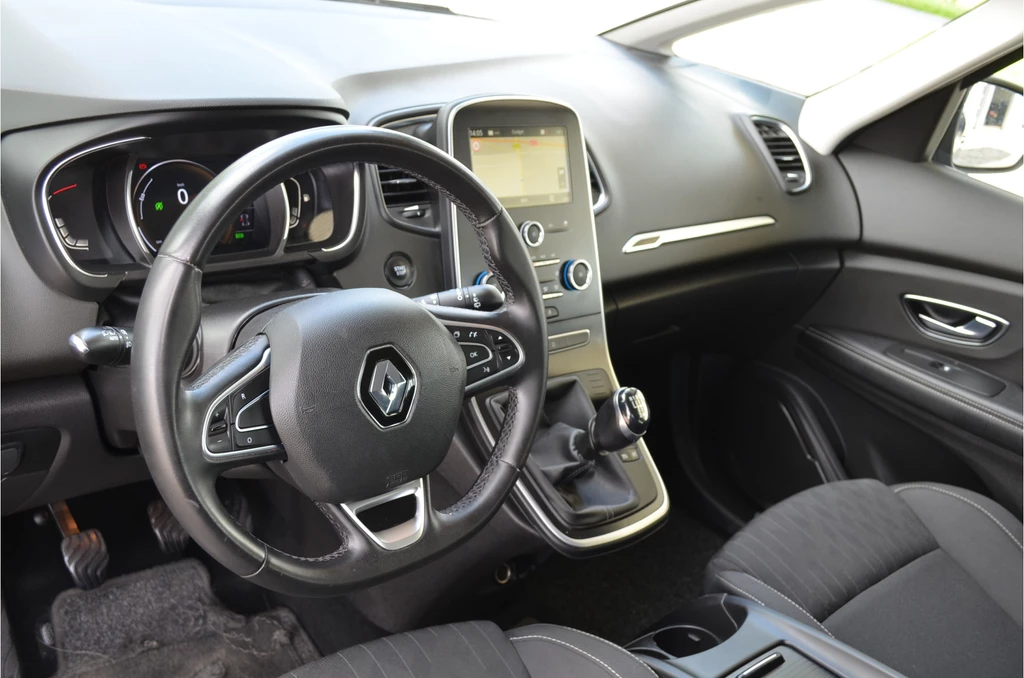 Renault Grand Scénic – foto 11