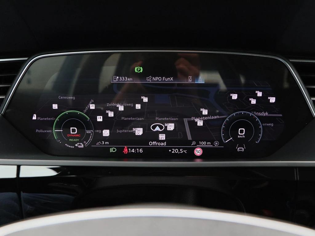Audi e-tron – foto 12