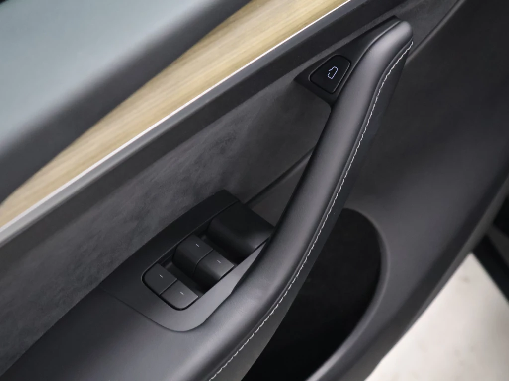 Tesla Model Y – foto 12
