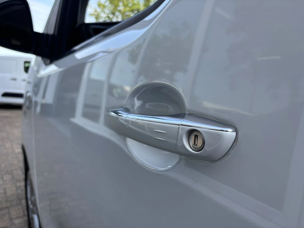 Opel Vivaro – foto 13