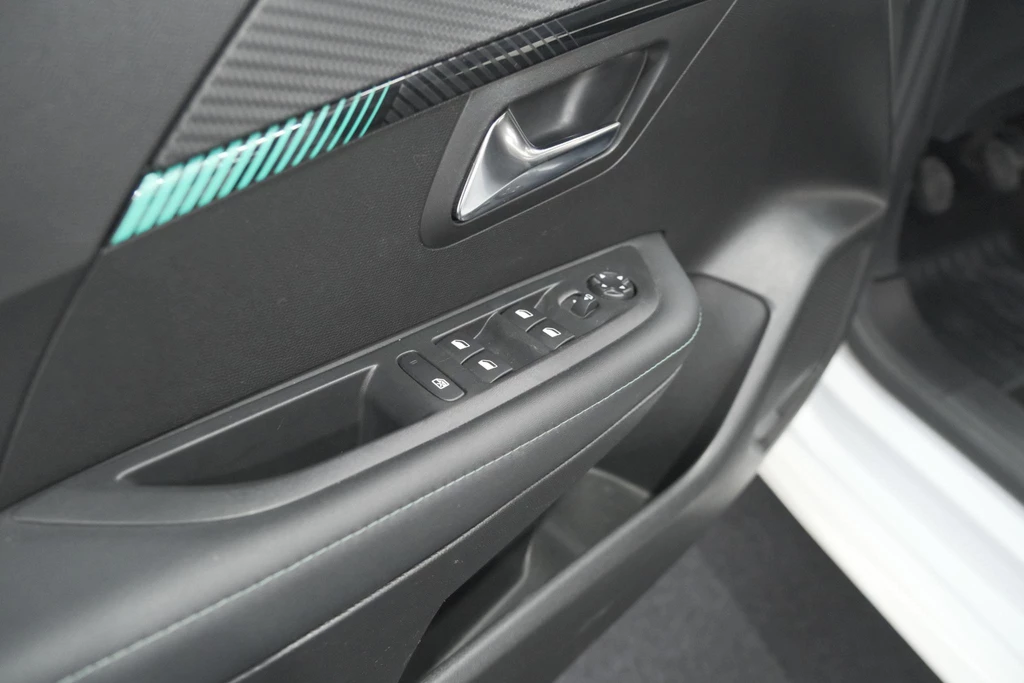 Peugeot 208 – foto 30