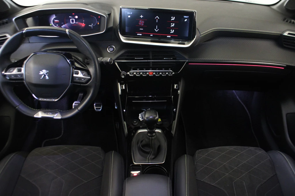 Peugeot 208 – foto 14