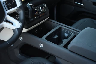 Land Rover Defender – thumbnail 65