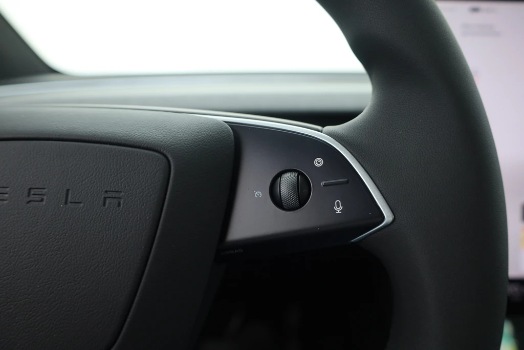 Tesla Model Y – foto 15
