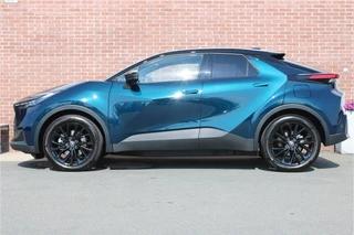 Toyota C-HR – thumbnail 2