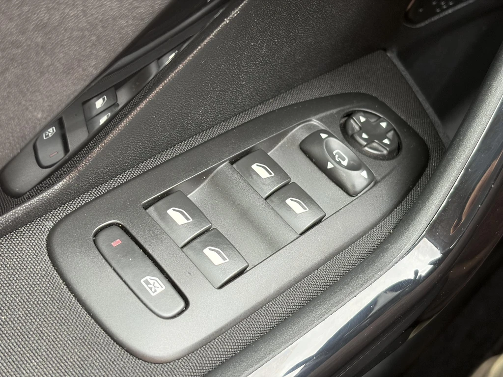 Peugeot 208 – foto 26