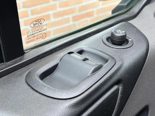 Ford Transit Custom – thumbnail 22