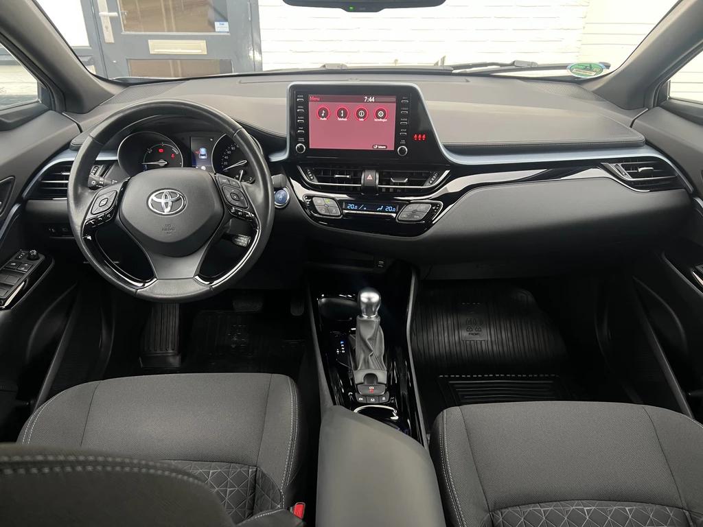 Toyota C-HR – foto 11