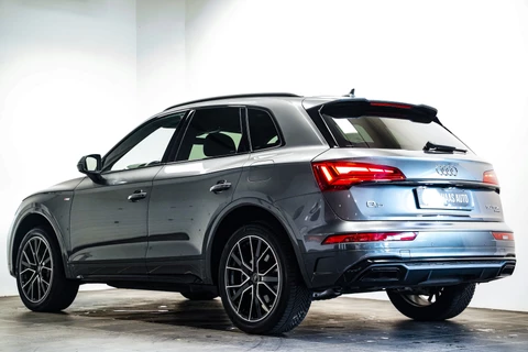 Audi Q5 50 TFSI e S-Line Black ed|Pano dak|Trekhaak|Camera|Acc
