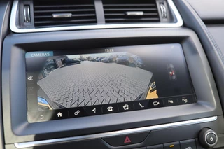 Jaguar E-PACE – thumbnail 15