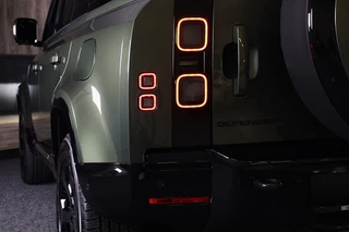 Land Rover Defender – thumbnail 7