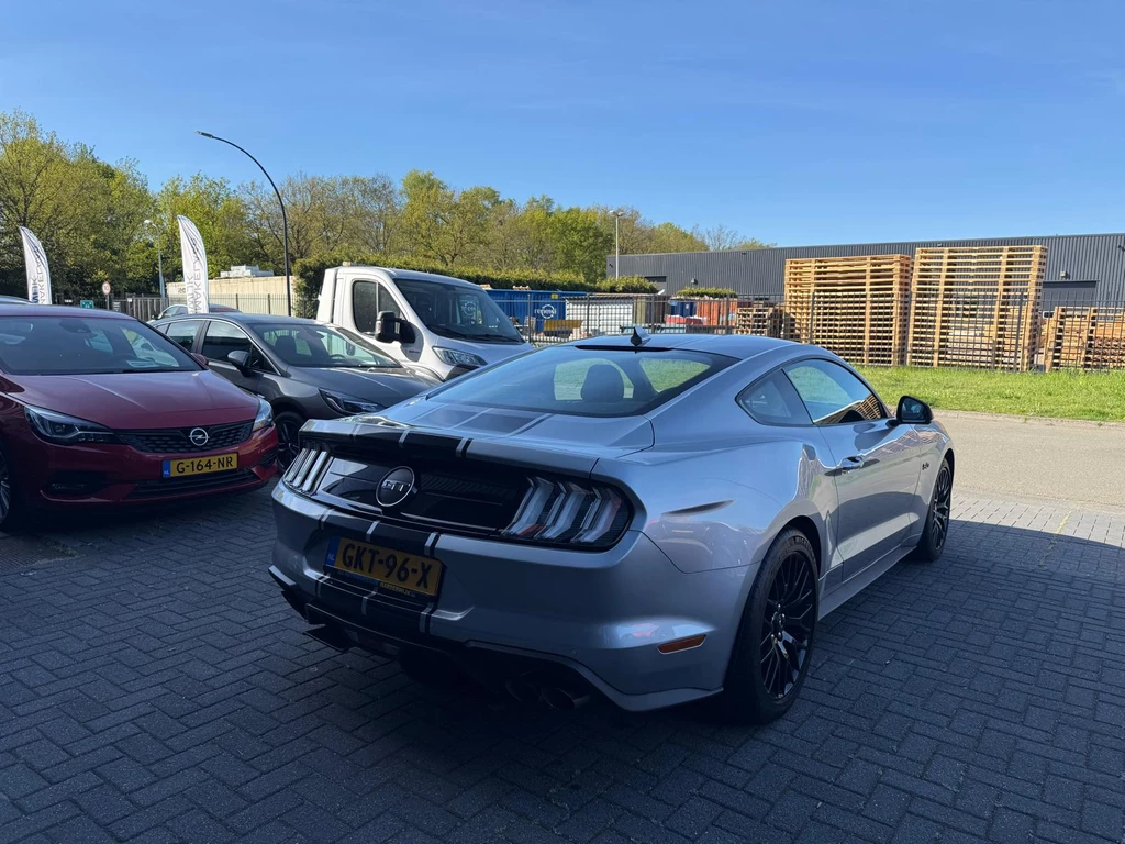 Ford Mustang – foto 3