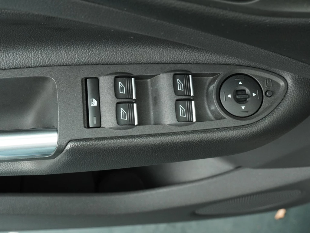 Ford Kuga – foto 16
