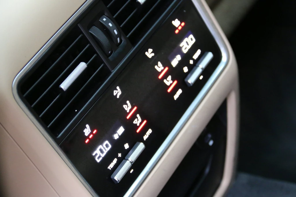 Porsche Cayenne – foto 21