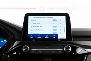 Ford Kuga – thumbnail 23