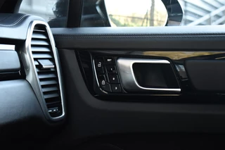 Porsche Cayenne – thumbnail 28