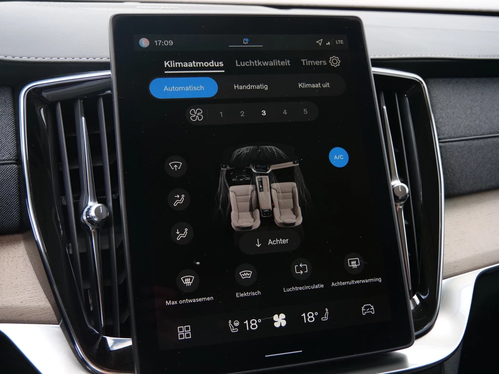 Volvo XC90 – foto 17