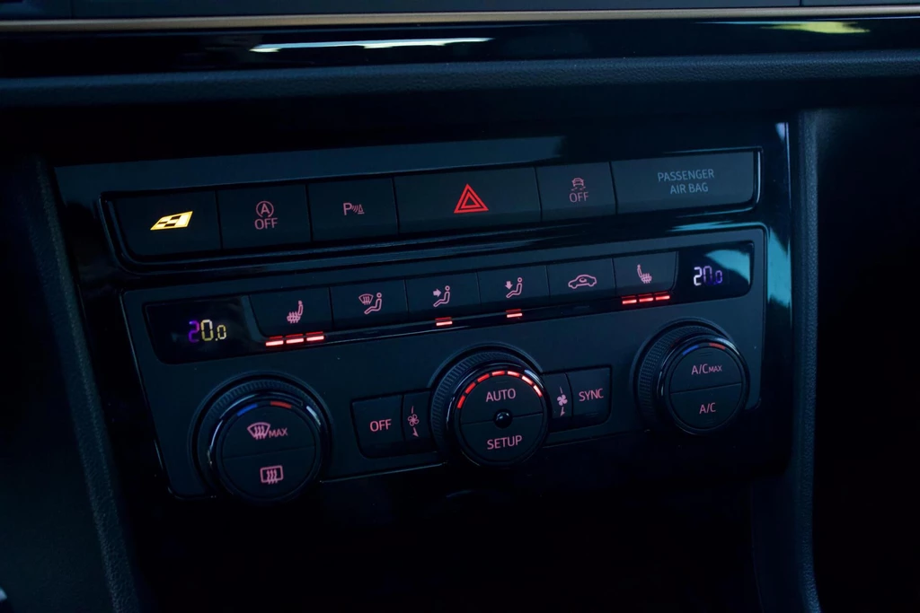 SEAT Leon – foto 28