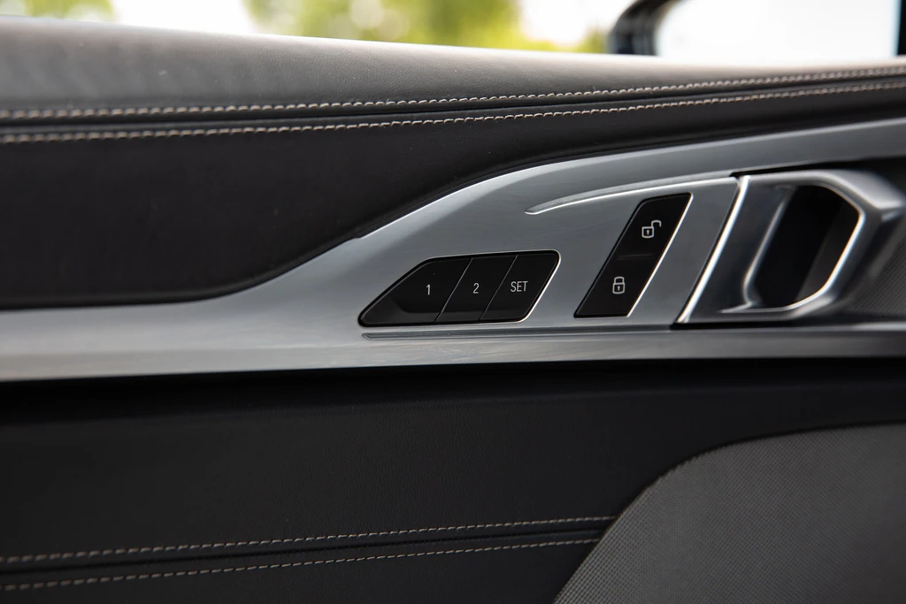 BMW 8 Serie – foto 26
