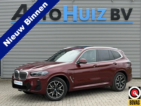 BMW X3 xDrive30e High Executive M Sport Panoramadak Achteruitrijcamera Keyless Entry Carplay Stuurwielverwarming