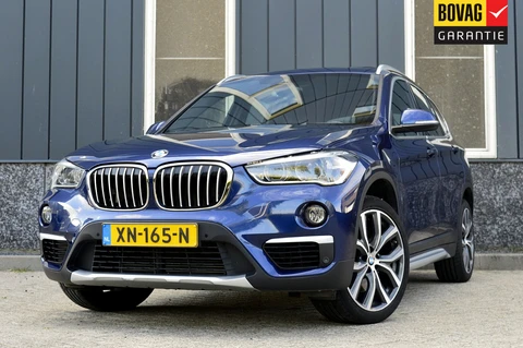 BMW X1 sDrive20i Orange Edition III Rijklaarprijs-Garantie Panorama dak Leder Navigatie Led Camera Navigatie